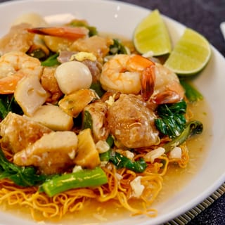 Golden Crispy Noodle